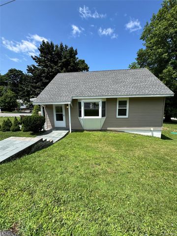 35 Willow Road, Beacon, NY 12508