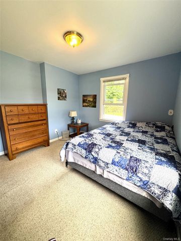 35 Willow Road, Beacon, NY 12508