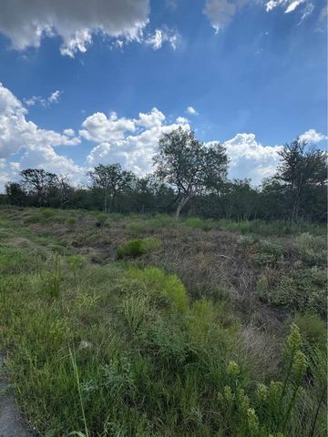 225 Brinley Mae WAY, Lockhart, TX 78644