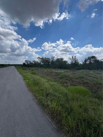 225 Brinley Mae WAY, Lockhart, TX 78644