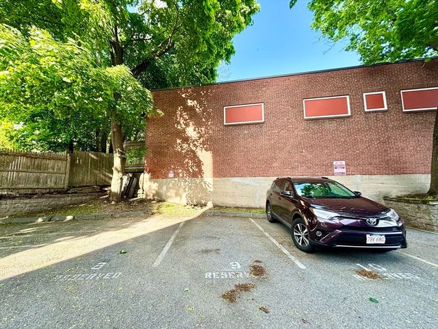 125 Trapelo Rd U:36, Belmont, MA 02478