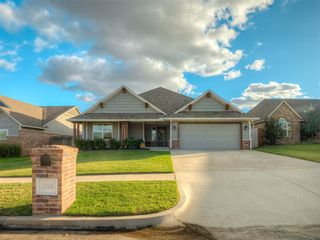 686 SW 12th Street, Moore, OK 73160