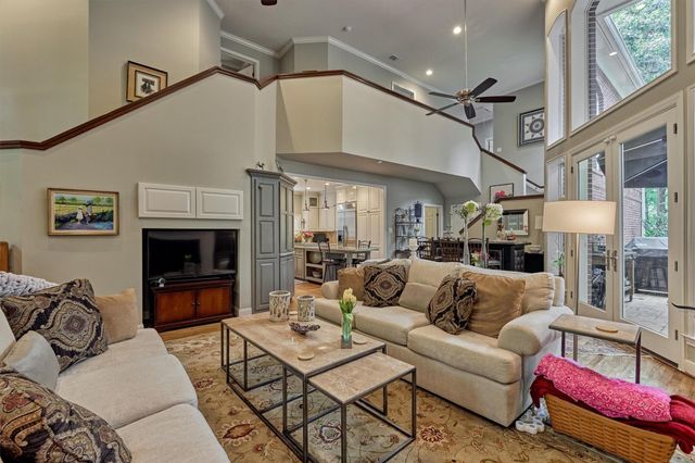72 Village Hill Drive Drive, Conroe, TX 77304