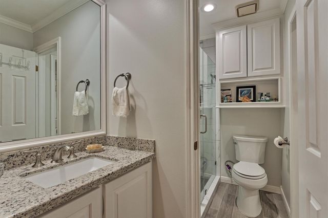 72 Village Hill Drive Drive, Conroe, TX 77304