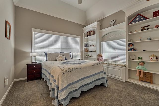 72 Village Hill Drive Drive, Conroe, TX 77304