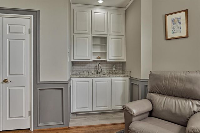 72 Village Hill Drive Drive, Conroe, TX 77304