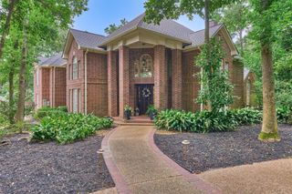 72 Village Hill Drive Drive, Conroe, TX 77304