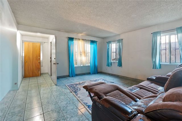 1020 N Kemp, Compton, CA 90220