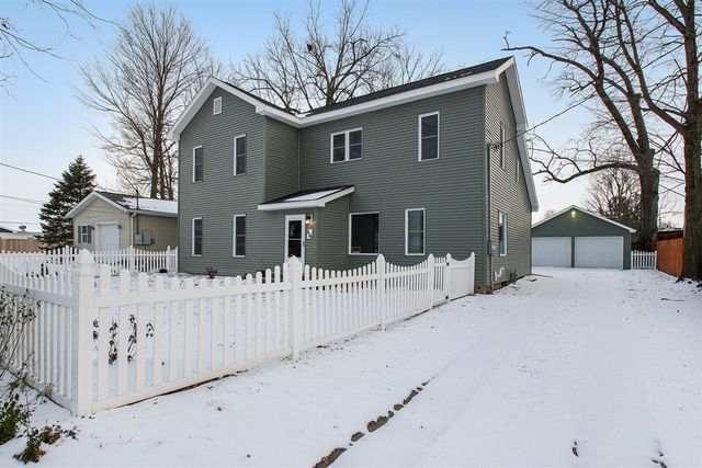604 Orchard Street, Dowagiac, MI 49047