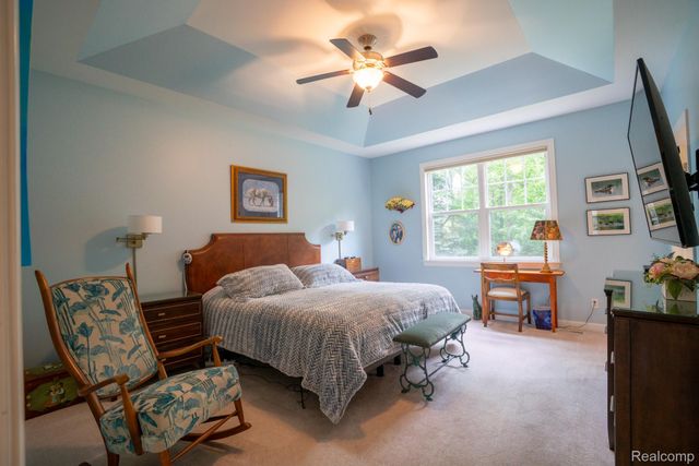 5653 Trail Side Lane 9, Hamburg Township, MI 48189