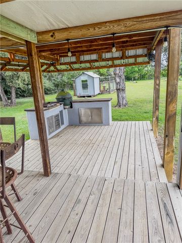 9046 Old Macey Road, Hearne, TX 77859