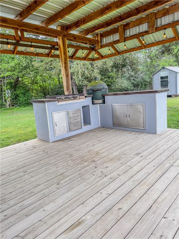 9046 Old Macey Road, Hearne, TX 77859