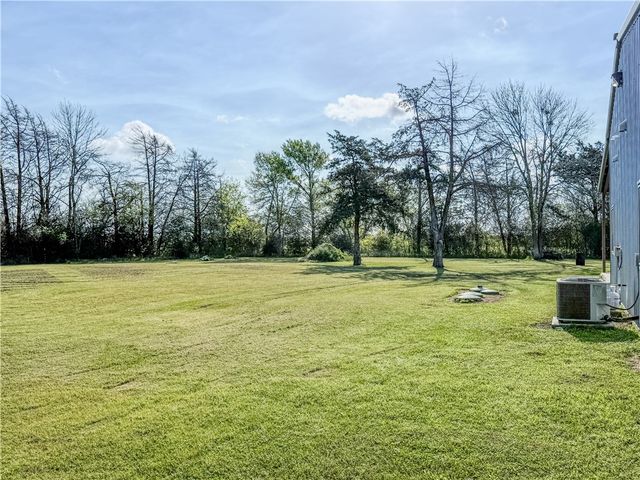 9046 Old Macey Road, Hearne, TX 77859