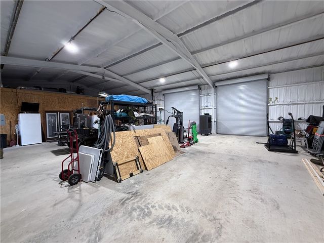 9046 Old Macey Road, Hearne, TX 77859