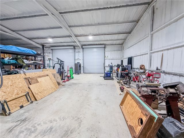 9046 Old Macey Road, Hearne, TX 77859