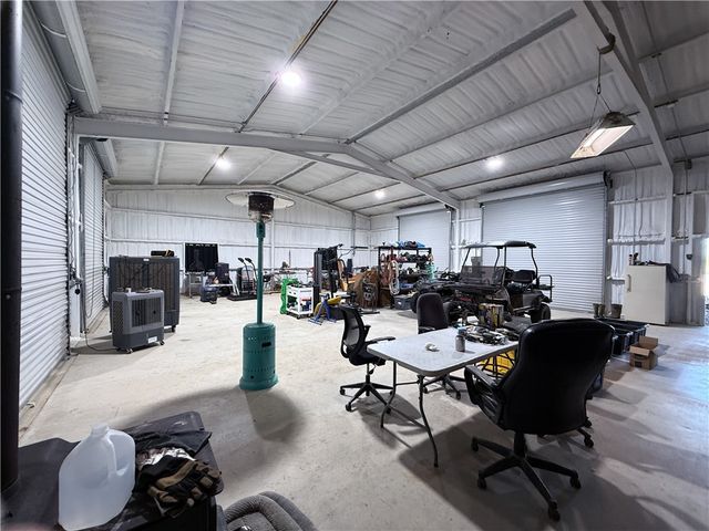 9046 Old Macey Road, Hearne, TX 77859