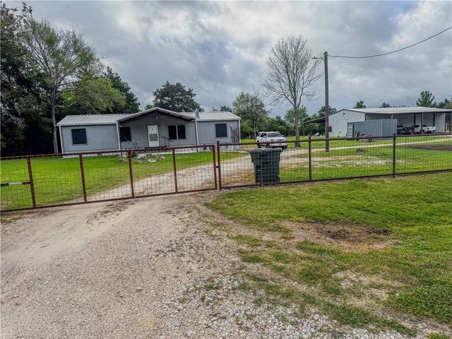 9046 Old Macey Road, Hearne, TX 77859