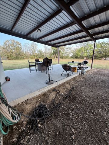 9046 Old Macey Road, Hearne, TX 77859