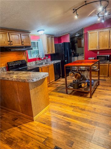 9046 Old Macey Road, Hearne, TX 77859