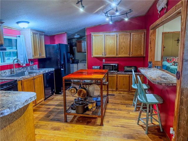 9046 Old Macey Road, Hearne, TX 77859