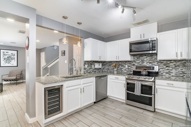 15722 Walnut Creek, San Antonio, TX 78247