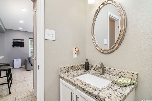 15722 Walnut Creek, San Antonio, TX 78247