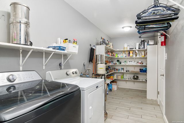 15722 Walnut Creek, San Antonio, TX 78247