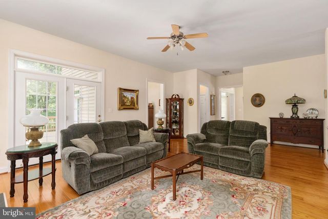 8622 LAROQUE RUN DR, Fredericksburg, VA 22407