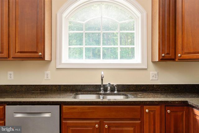8622 LAROQUE RUN DR, Fredericksburg, VA 22407