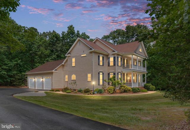 8622 LAROQUE RUN DR, Fredericksburg, VA 22407