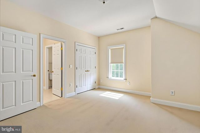8622 LAROQUE RUN DR, Fredericksburg, VA 22407