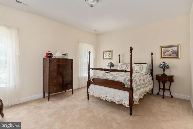 8622 LAROQUE RUN DR, Fredericksburg, VA 22407