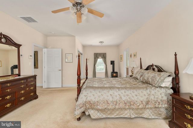 8622 LAROQUE RUN DR, Fredericksburg, VA 22407