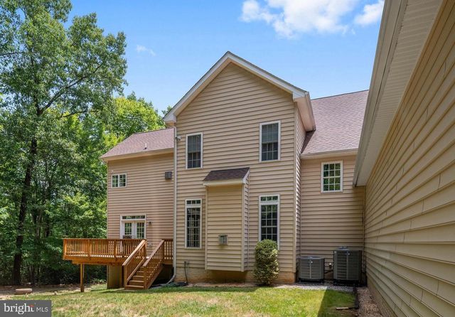 8622 LAROQUE RUN DR, Fredericksburg, VA 22407