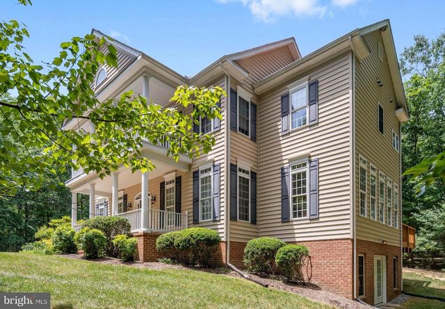 8622 LAROQUE RUN DR, Fredericksburg, VA 22407