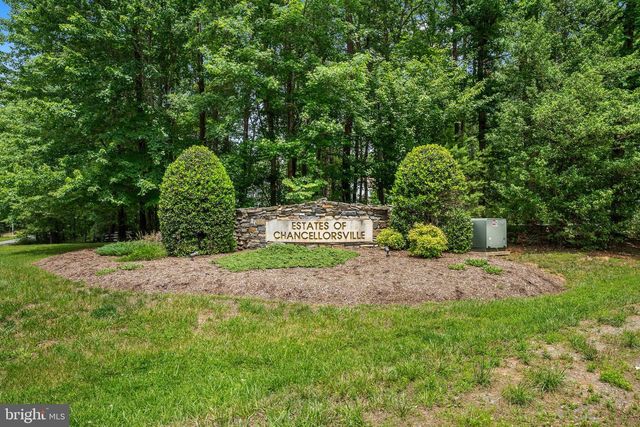 8622 LAROQUE RUN DR, Fredericksburg, VA 22407
