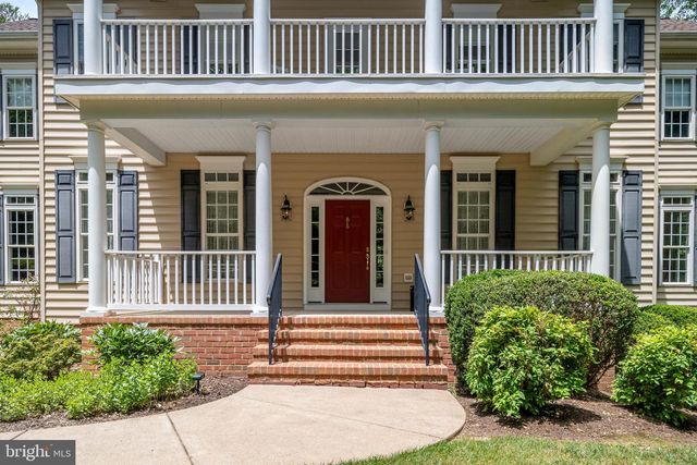 8622 LAROQUE RUN DR, Fredericksburg, VA 22407