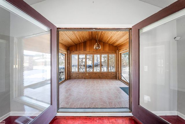 1030 Bishop Road, Grosse Pointe, MI 48230