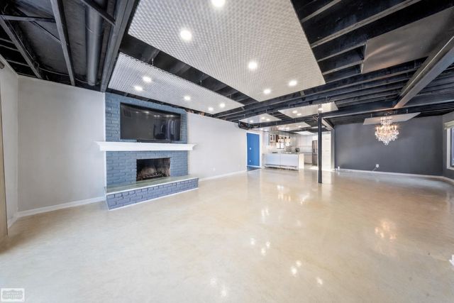 1030 Bishop Road, Grosse Pointe, MI 48230