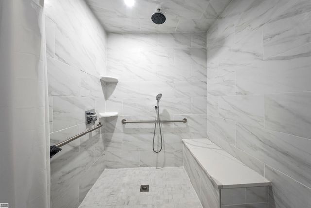 1030 Bishop Road, Grosse Pointe, MI 48230