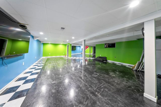 1030 Bishop Road, Grosse Pointe, MI 48230