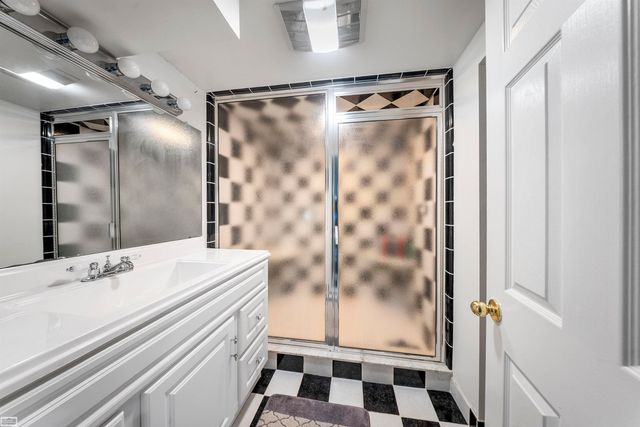 1030 Bishop Road, Grosse Pointe, MI 48230