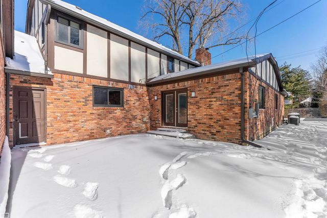 1030 Bishop Road, Grosse Pointe, MI 48230