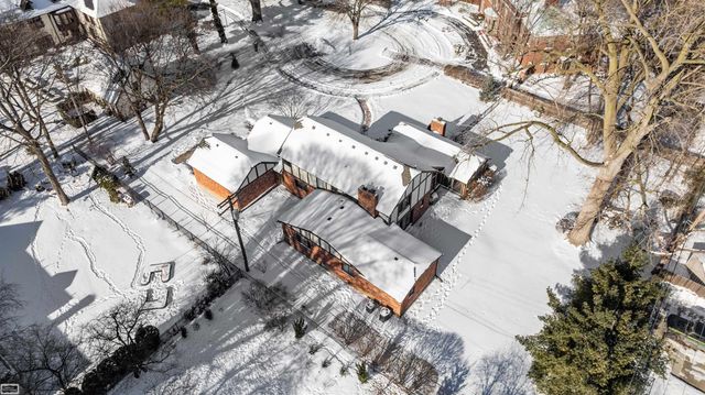 1030 Bishop Road, Grosse Pointe, MI 48230