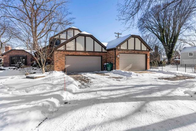 1030 Bishop Road, Grosse Pointe, MI 48230