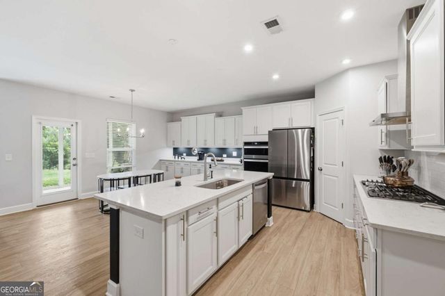 669 Fairway Drive, Acworth, GA 30101