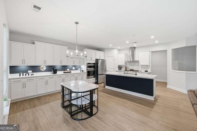 669 Fairway Drive, Acworth, GA 30101