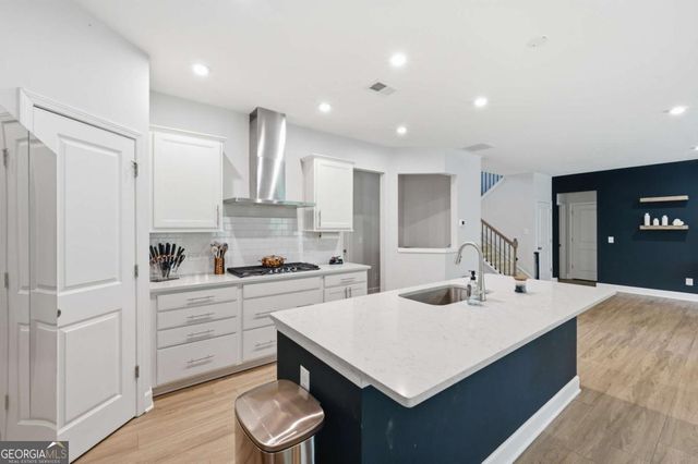 669 Fairway Drive, Acworth, GA 30101