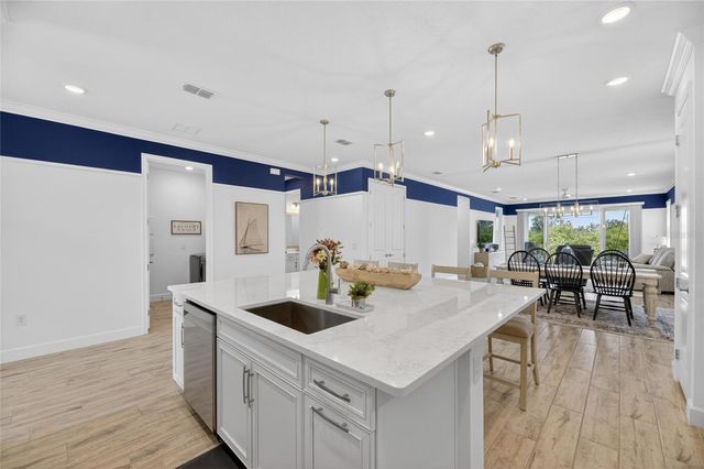 1019 SIGNET DRIVE, Apollo Beach, FL 33572