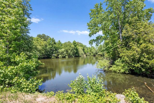 1402 Doe CT, Virginia Beach, VA 23464